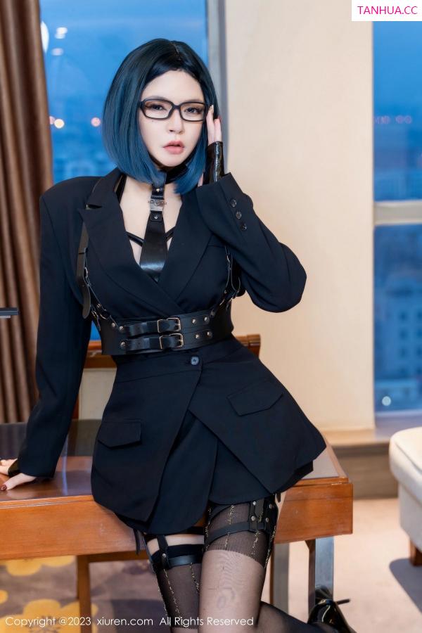 伊丽莎有点白  [XiuRen]高清写真图 2023.03.01 No.6340 伊丽莎有点白 情趣服饰第35张图片